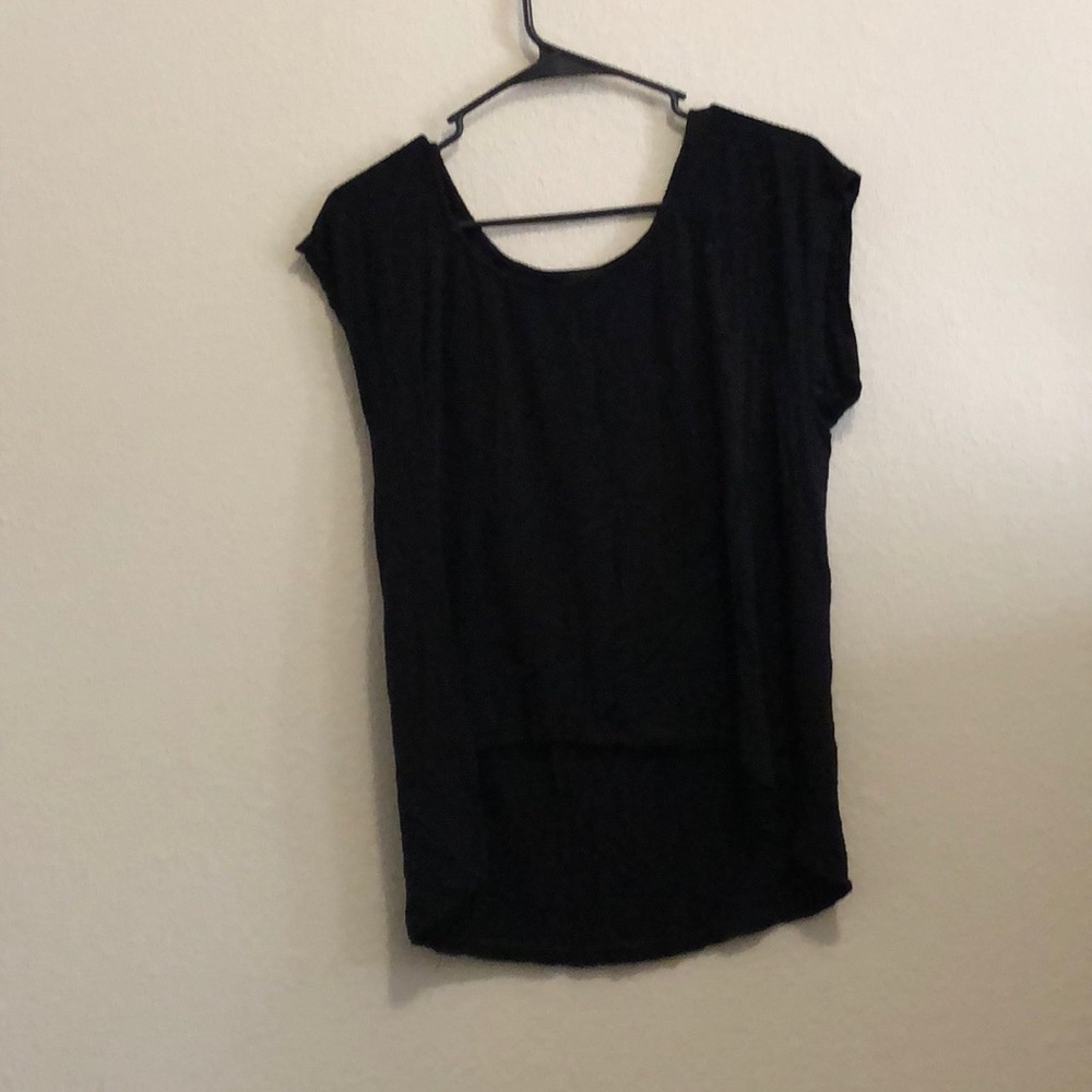 Black tee